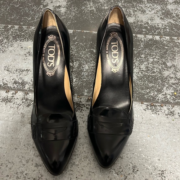 TOD’S Heels - Picture 1 of 2